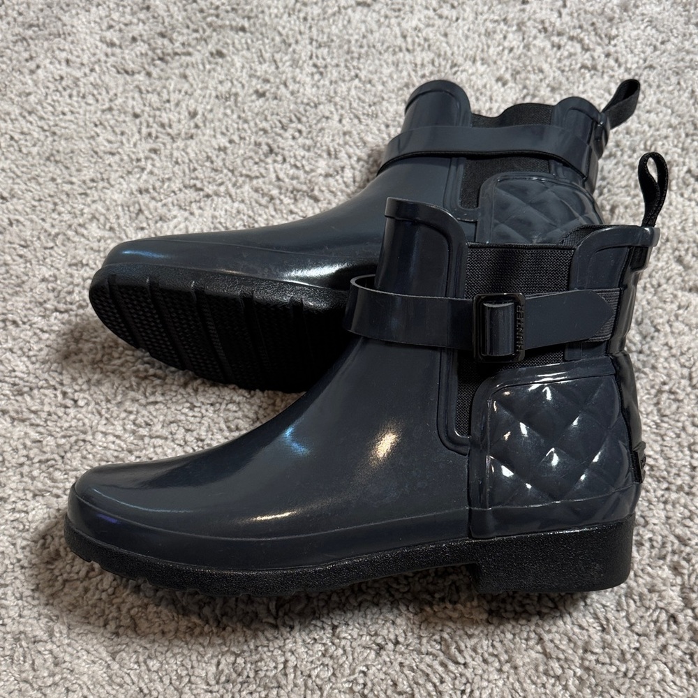 Hunter Grey Gloss Quilted Buckle Chelsea Waterproof Ankle Boots Women's Size‎ 7